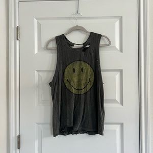 Daydreamer X Smiley distressed tank - size M
